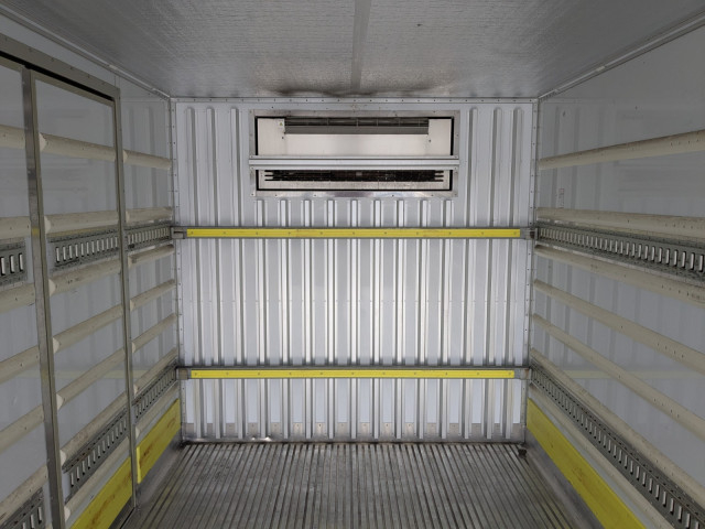 日野 レンジャー 中型 冷凍冷蔵バン 2KG-FC2ABG(94851) 23枚目