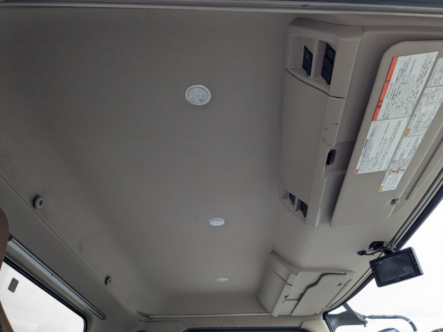 日野 レンジャー 中型 冷凍冷蔵バン 2KG-FC2ABG(94851) 32枚目