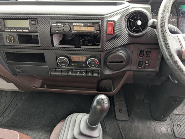 日野 レンジャー 中型 冷凍冷蔵バン 2KG-FC2ABG(94851) 34枚目