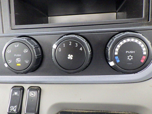 三菱ふそう キャンター 小型 平ボディ 2PG-FEB50(94857) 15枚目