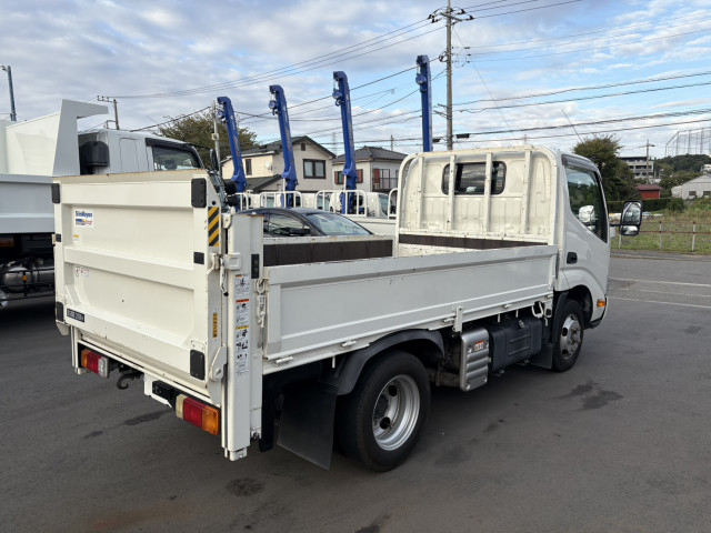 日野 デュトロ 小型 平ボディ 2RG-XZC605M(94858) 3枚目