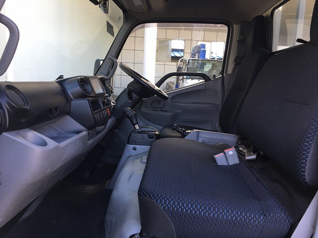 トヨタ ダイナ 小型 平ボディ 2RG-XZC655(94859) 34枚目