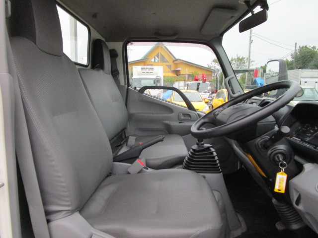 日野 デュトロ 小型 平ボディ 2RG-XZU605M(94863) 13枚目