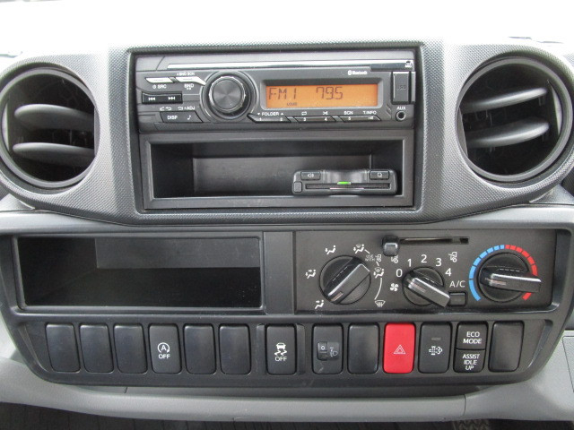 日野 デュトロ 小型 平ボディ 2RG-XZU605M(94863) 17枚目