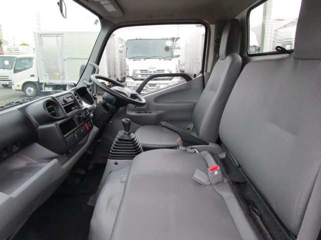 日野 デュトロ 小型 平ボディ 2RG-XZU605M(94863) 23枚目