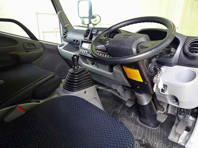 日野 デュトロ 小型 冷凍冷蔵バン 2RG-XZU655M(94864) 5枚目