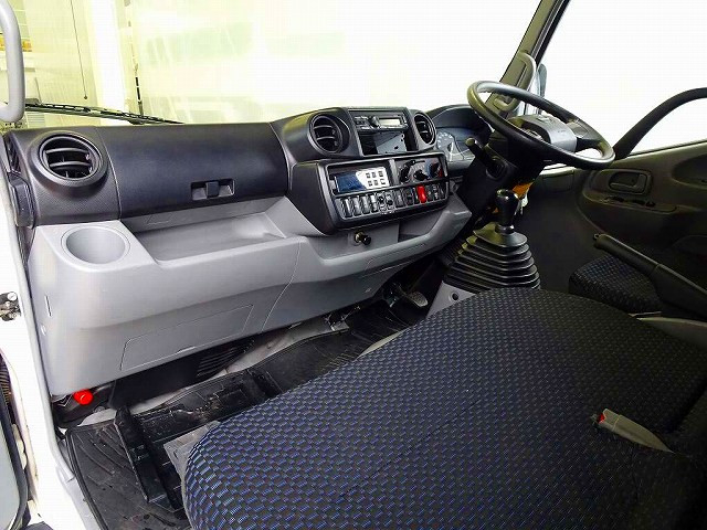 日野 デュトロ 小型 冷凍冷蔵バン 2RG-XZU655M(94864) 7枚目