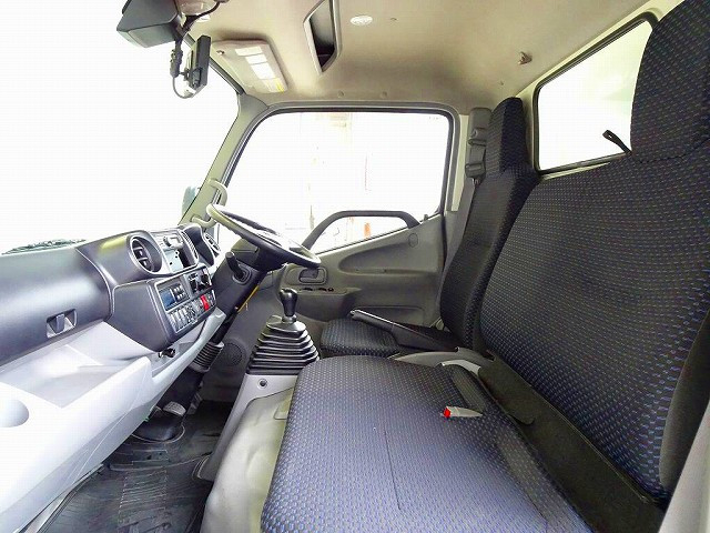 日野 デュトロ 小型 冷凍冷蔵バン 2RG-XZU655M(94864) 8枚目