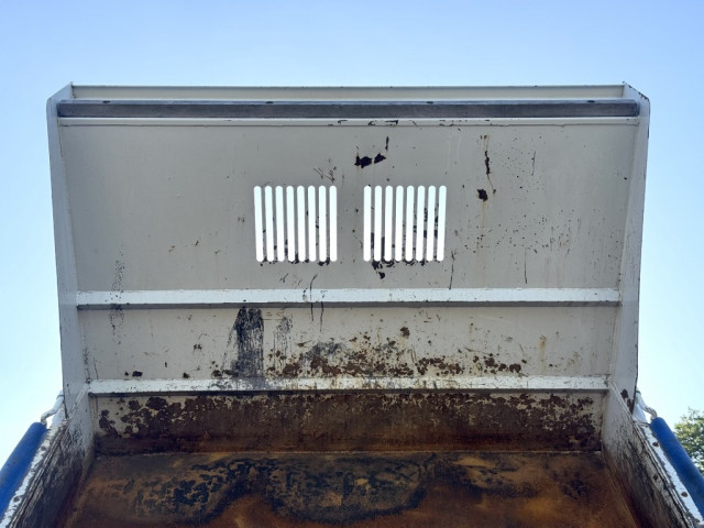 いすゞ フォワード 中型 土砂ダンプ 2PG-FRR90S1(94870) 11枚目