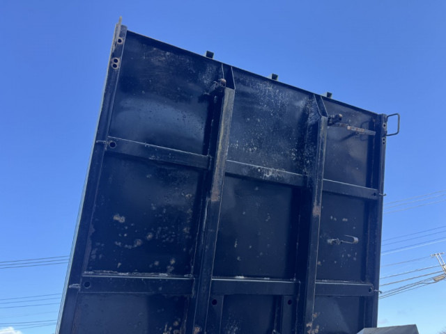 いすゞ フォワード 中型 土砂ダンプ 2PG-FRR90S1(94870) 14枚目