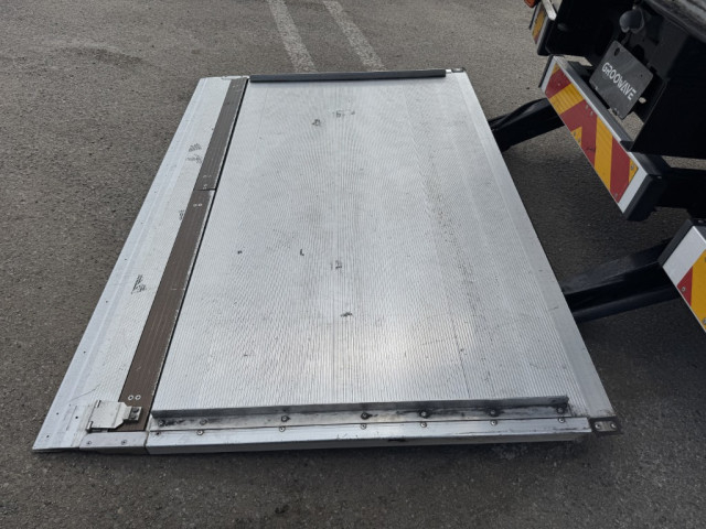 いすゞ フォワード 小型 アルミバン 2RG-FRR90S2(94874) 11枚目