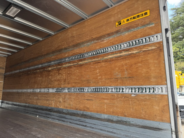 いすゞ フォワード 小型 アルミバン 2RG-FRR90S2(94874) 13枚目