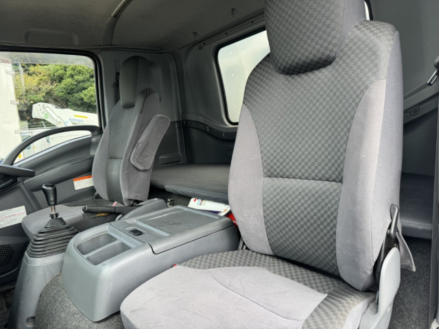 いすゞ フォワード 小型 アルミバン 2RG-FRR90S2(94874) 34枚目