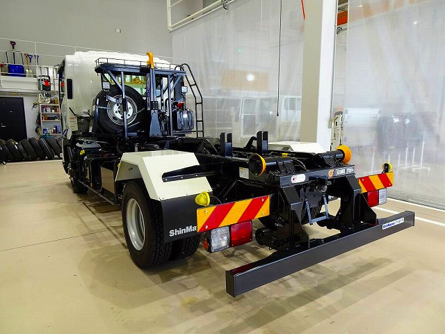 いすゞ フォワード 中型 コンテナ専用車 2RG-FRR90S4(94876) 4枚目