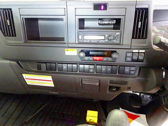 いすゞ フォワード 中型 コンテナ専用車 2RG-FRR90S4(94876) 10枚目