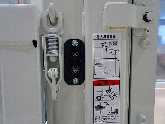 三菱ふそう キャンター 小型 Wキャブ 2RG-FBA20(94884) 38枚目