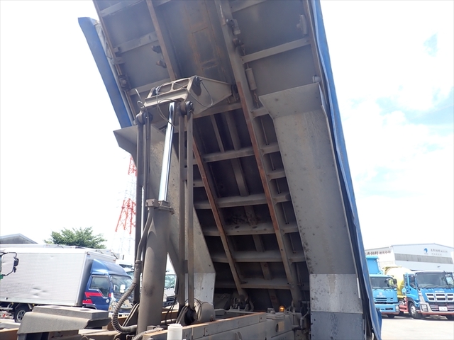 いすゞ ギガ 大型 土砂ダンプ 2PG-CXZ77CT(94888) 19枚目