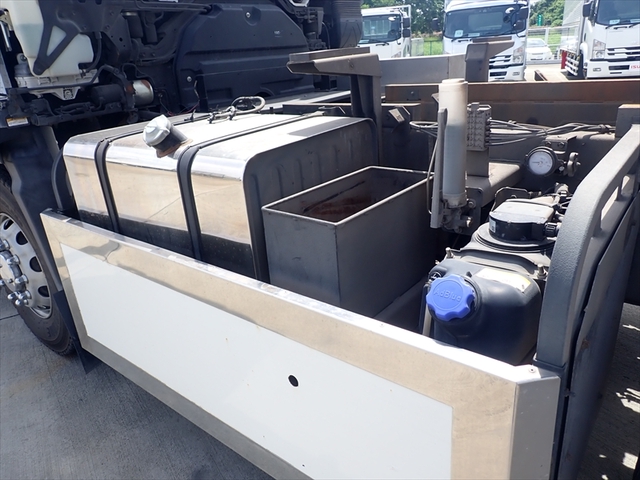 いすゞ ギガ 大型 土砂ダンプ 2PG-CXZ77CT(94888) 15枚目