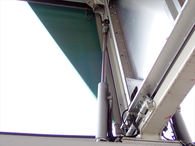 いすゞ ギガ 大型 アルミウィング QKG-CYJ77B(94911) 23枚目