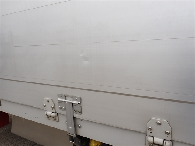 いすゞ ギガ 大型 アルミウィング QKG-CYJ77B(94911) 42枚目