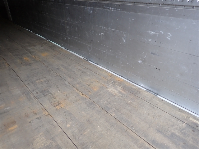 いすゞ ギガ 大型 アルミウィング QKG-CYJ77B(94911) 9枚目