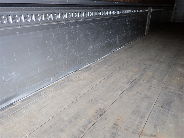 いすゞ ギガ 大型 アルミウィング QKG-CYJ77B(94911) 10枚目