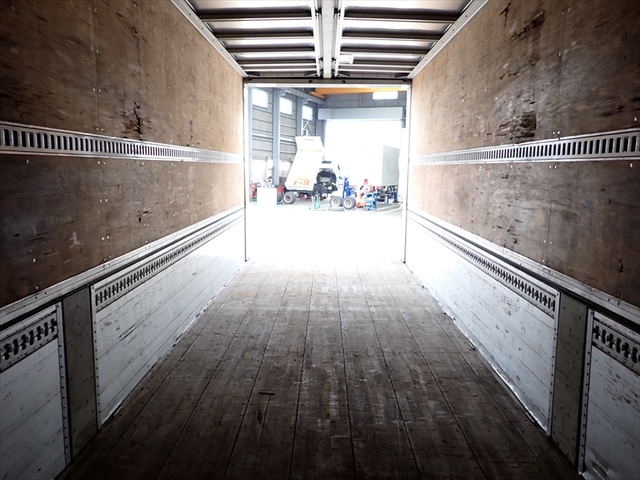 いすゞ ギガ 大型 アルミウィング QKG-CYJ77B(94911) 13枚目