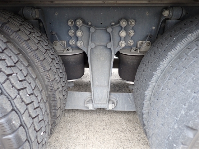 いすゞ ギガ 大型 アルミウィング QKG-CYJ77B(94911) 52枚目