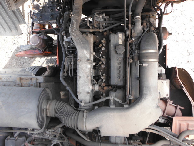 UDトラックス（日産） クオン 大型 平ボディ KC-CG45CWW(2556) 17枚目