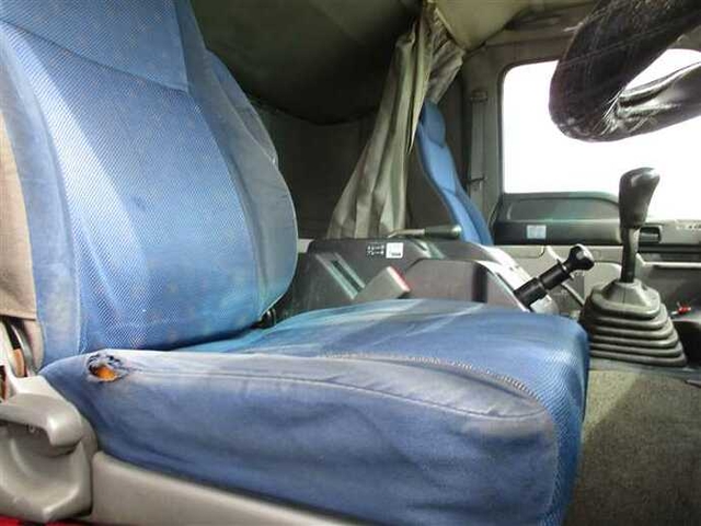 いすゞ ギガ 大型 トラクタ PDG-EXD52L8(41193) 12枚目