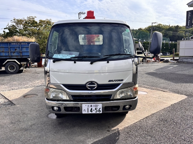 日野 デュトロ 小型 平ボディ（クレーン付） SKG-XZU650M(108149) 2枚目