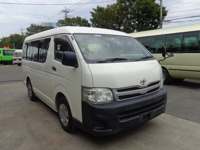 トヨタ ハイエース その他 バス CBA-TRH214W(9705) 3枚目