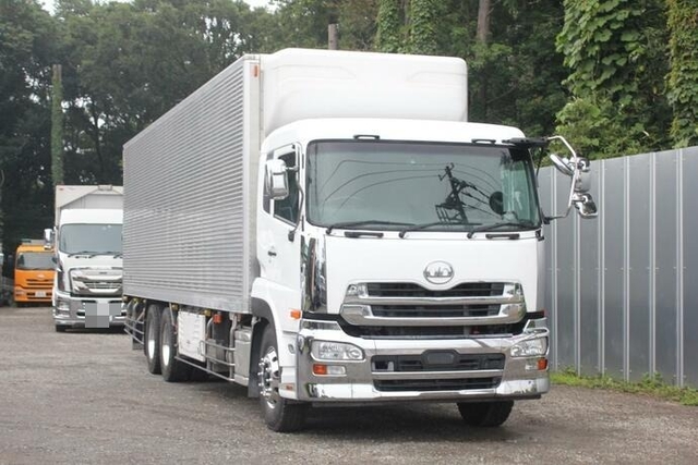 UDトラックス（日産） クオン 大型 冷蔵冷凍バン QPG-CD5ZA(11834) 3枚目