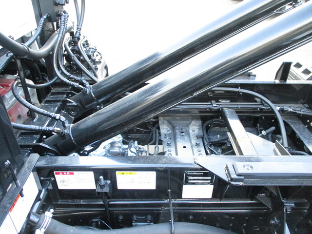 日野 デュトロ 小型 コンテナ専用車 2RG-XZU605M(9573) 11枚目