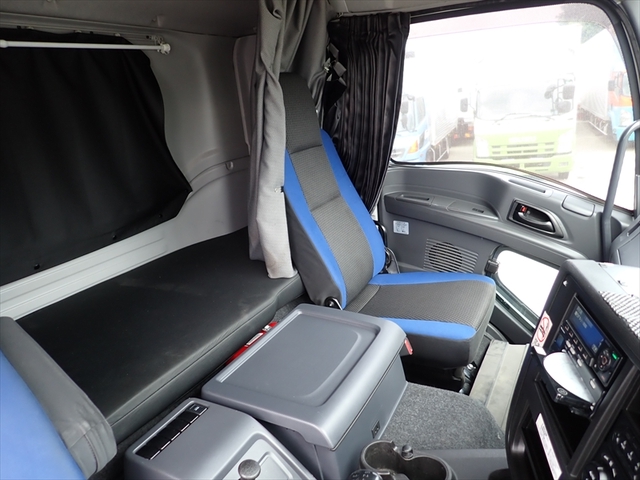 いすゞ ギガ 大型 アルミウィング 2PG-CYJ77C(95097) 32枚目