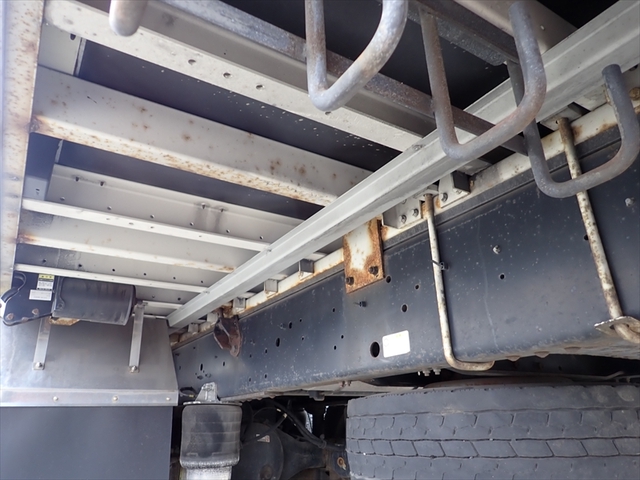 いすゞ ギガ 大型 アルミウィング 2PG-CYJ77C(95097) 18枚目