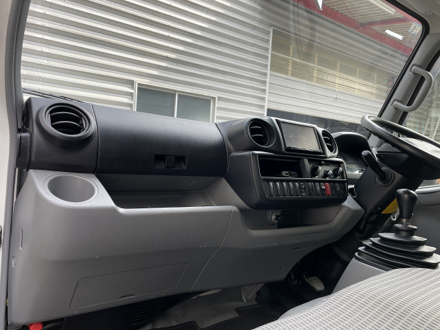 トヨタ ダイナ 小型 アルミバン LDF-KDY281(95151) 18枚目