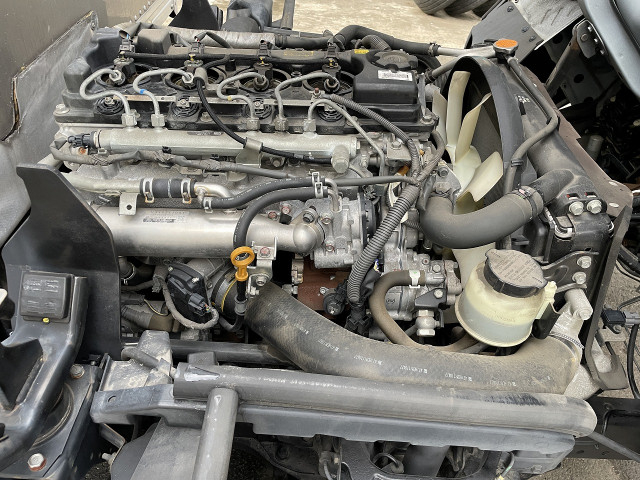 日産自動車 アトラス 小型 アルミバン PDG-TZ2F24(95154) 31枚目