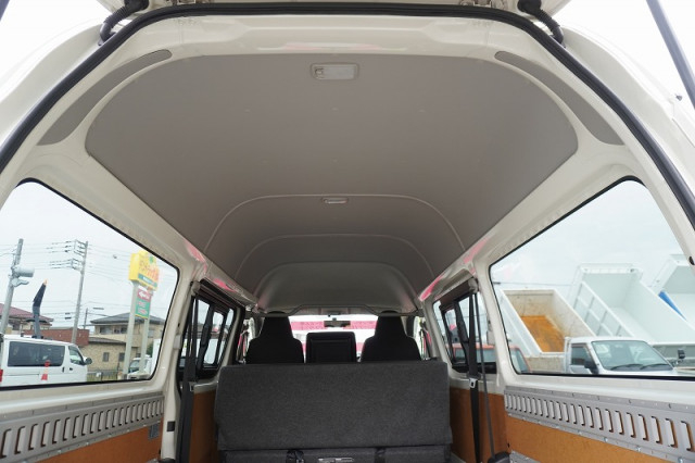 トヨタ ハイエース 小型 ライトバン CBF-TRH200K(95157) 17枚目