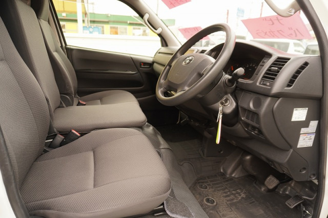 トヨタ ハイエース 小型 ライトバン CBF-TRH200K(95157) 37枚目