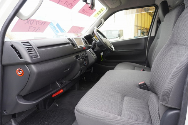 トヨタ ハイエース 小型 ライトバン CBF-TRH200K(95157) 38枚目