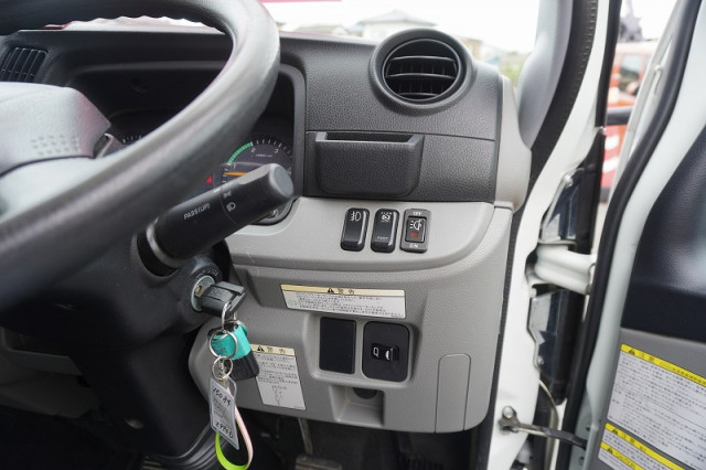 三菱ふそう キャンター 小型 アルミバン 2PG-FEB80(95158) 32枚目