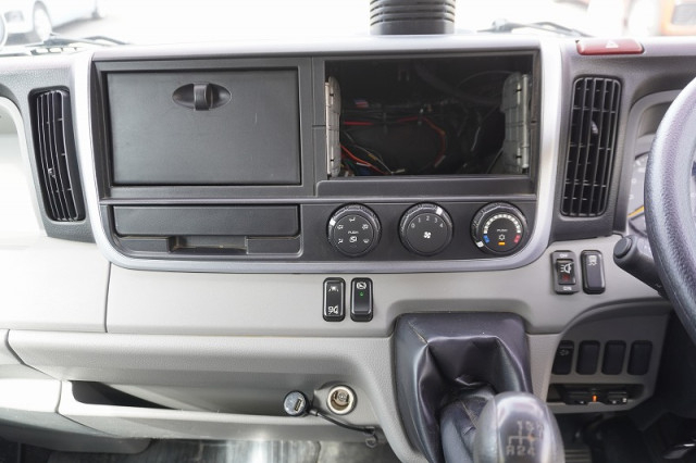 三菱ふそう キャンター 小型 アルミバン 2RG-FBA20(95160) 33枚目