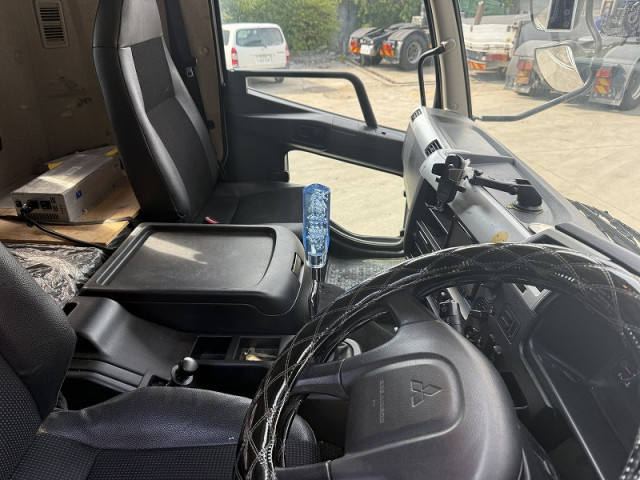 三菱ふそう ファイター 増トン 平ボディ 2KG-FK62FY(95175) 18枚目