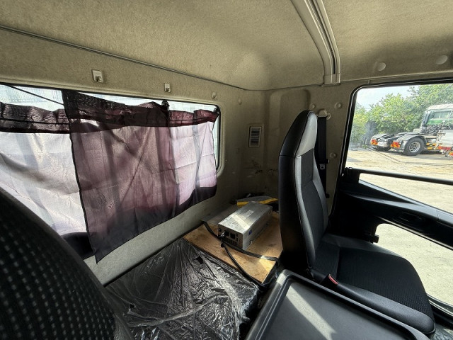 三菱ふそう ファイター 増トン 平ボディ 2KG-FK62FY(95175) 24枚目