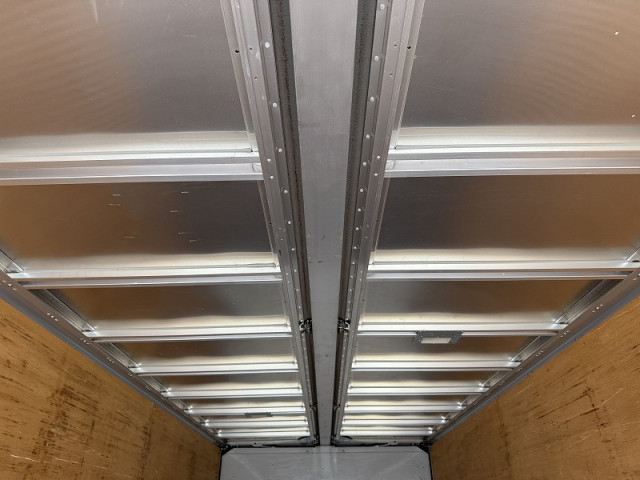 いすゞ フォワード 中型 アルミウィング 2RG-FRR90T2(95176) 18枚目