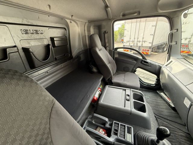 いすゞ フォワード 中型 アルミウィング 2RG-FRR90T2(95176) 24枚目