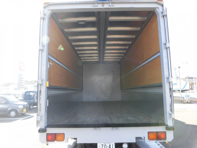 いすゞ フォワード 中型 アルミウィング 2RG-FRR90T2(95178) 12枚目