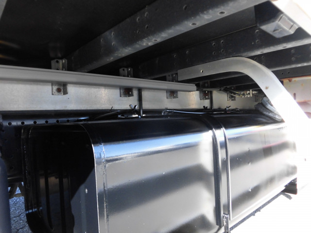 いすゞ フォワード 中型 アルミウィング 2RG-FRR90T2(95178) 23枚目