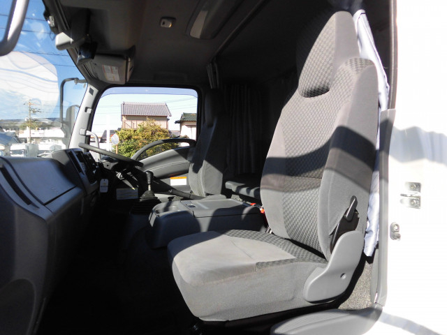 いすゞ フォワード 中型 アルミウィング 2RG-FRR90T2(95178) 38枚目